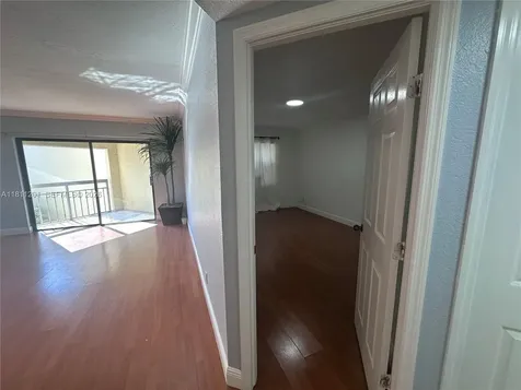 8290 Lake Drive Doral FL 33166