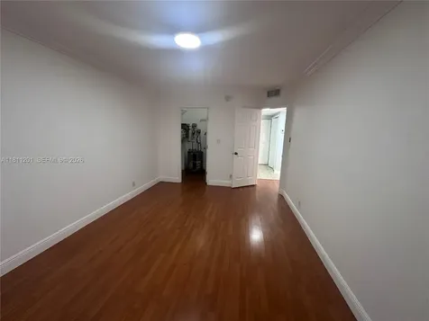 8290 Lake Drive Doral FL 33166