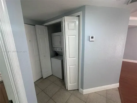 8290 Lake Drive Doral FL 33166