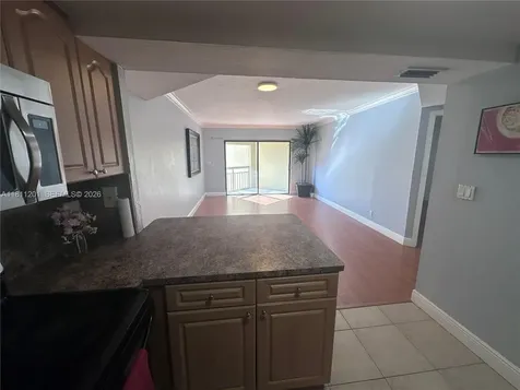 8290 Lake Drive Doral FL 33166