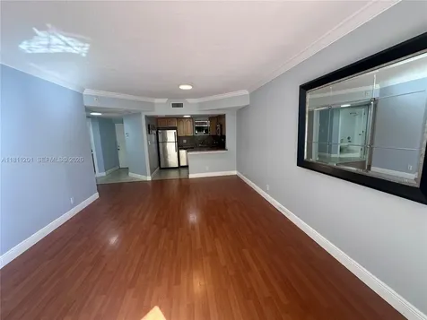 8290 Lake Drive Doral FL 33166