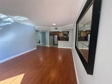8290 Lake Drive Doral FL 33166