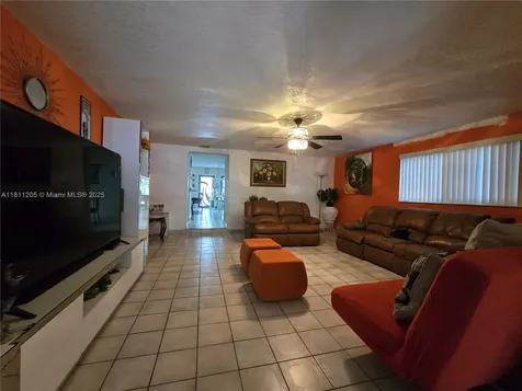 2815 NW 96th Street Miami FL 33147