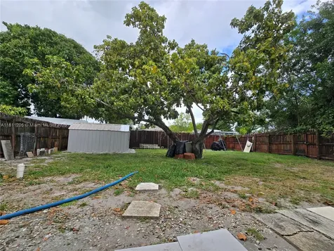 2815 NW 96th Street Miami FL 33147