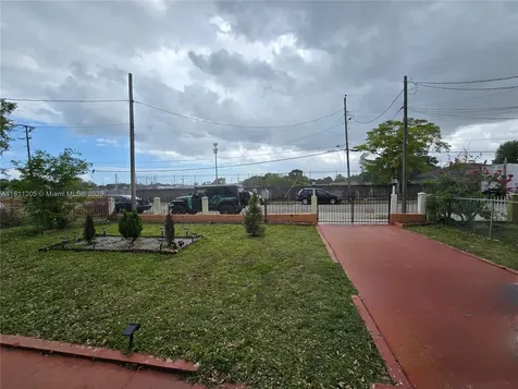 2815 NW 96th Street Miami FL 33147