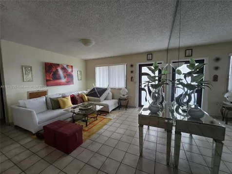 2815 NW 96th Street Miami FL 33147
