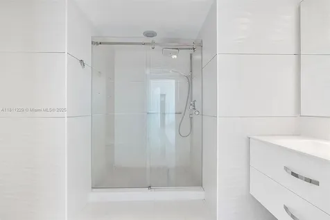 17201 Collins Avenue Sunny Isles Beach FL 33160