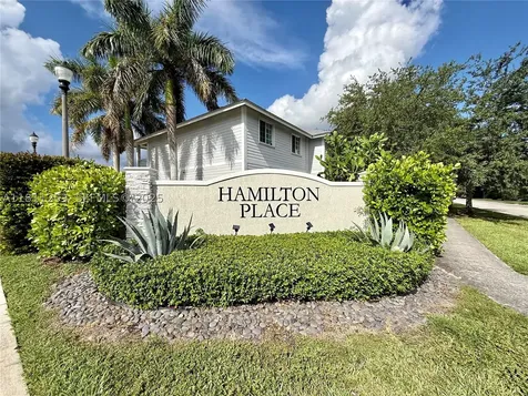 907 SE 17th Court Homestead FL 33034