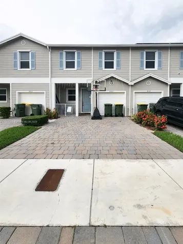 907 SE 17th Court Homestead FL 33034