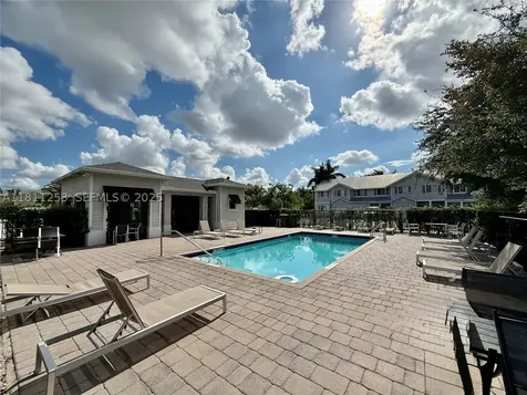 907 SE 17th Court Homestead FL 33034