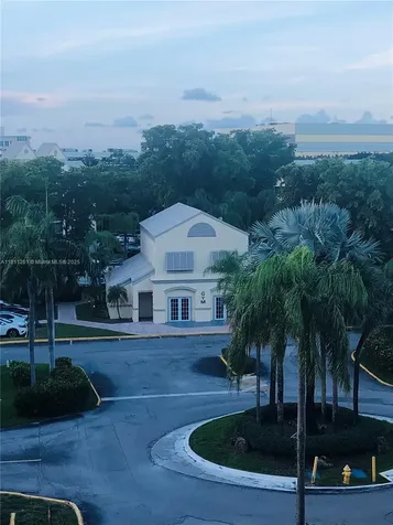 8290 Lake Drive Doral FL 33166