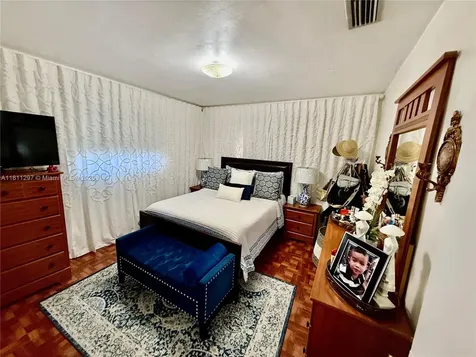 1060 NW 24th Street Miami FL 33127