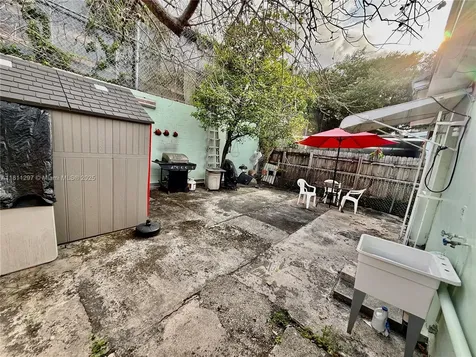1060 NW 24th Street Miami FL 33127