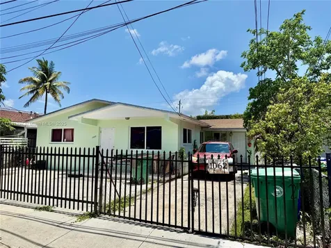 1060 NW 24th Street Miami FL 33127