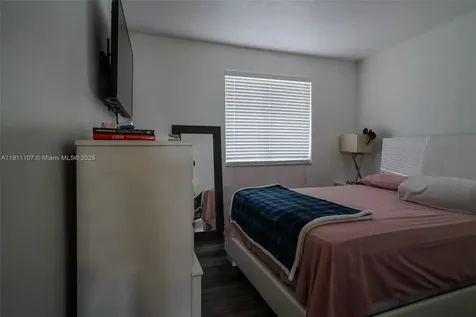 14816 SW 104th Street Miami FL 33196