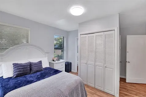 2763 NW 3rd Street Miami FL 33125