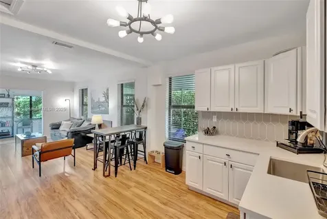 2763 NW 3rd Street Miami FL 33125