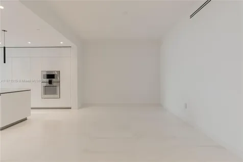 300 Biscayne Blvd Way Miami FL 33131