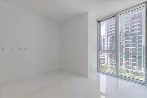 300 Biscayne Blvd Way Miami FL 33131