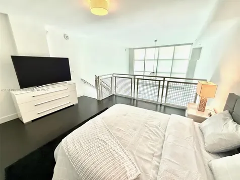253 NE 2nd Street Miami FL 33132