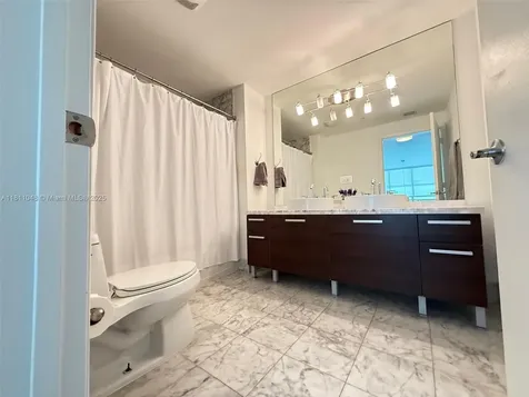 253 NE 2nd Street Miami FL 33132