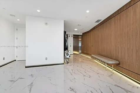 18555 Collins Avenue Sunny Isles Beach FL 33160