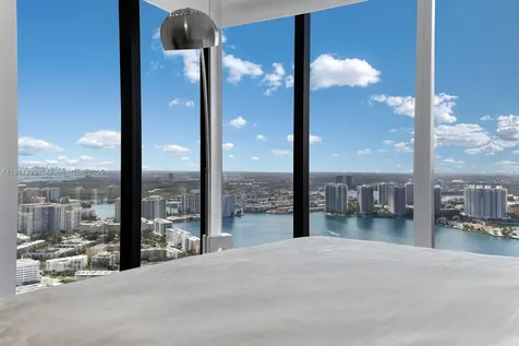 18555 Collins Avenue Sunny Isles Beach FL 33160