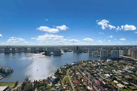18555 Collins Avenue Sunny Isles Beach FL 33160