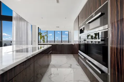 18555 Collins Avenue Sunny Isles Beach FL 33160