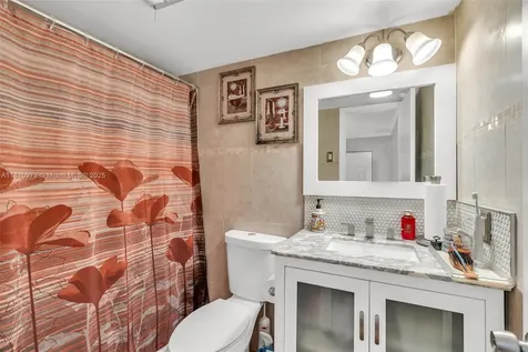 2316 SW 81st Way North Lauderdale FL 33068
