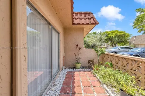 2316 SW 81st Way North Lauderdale FL 33068