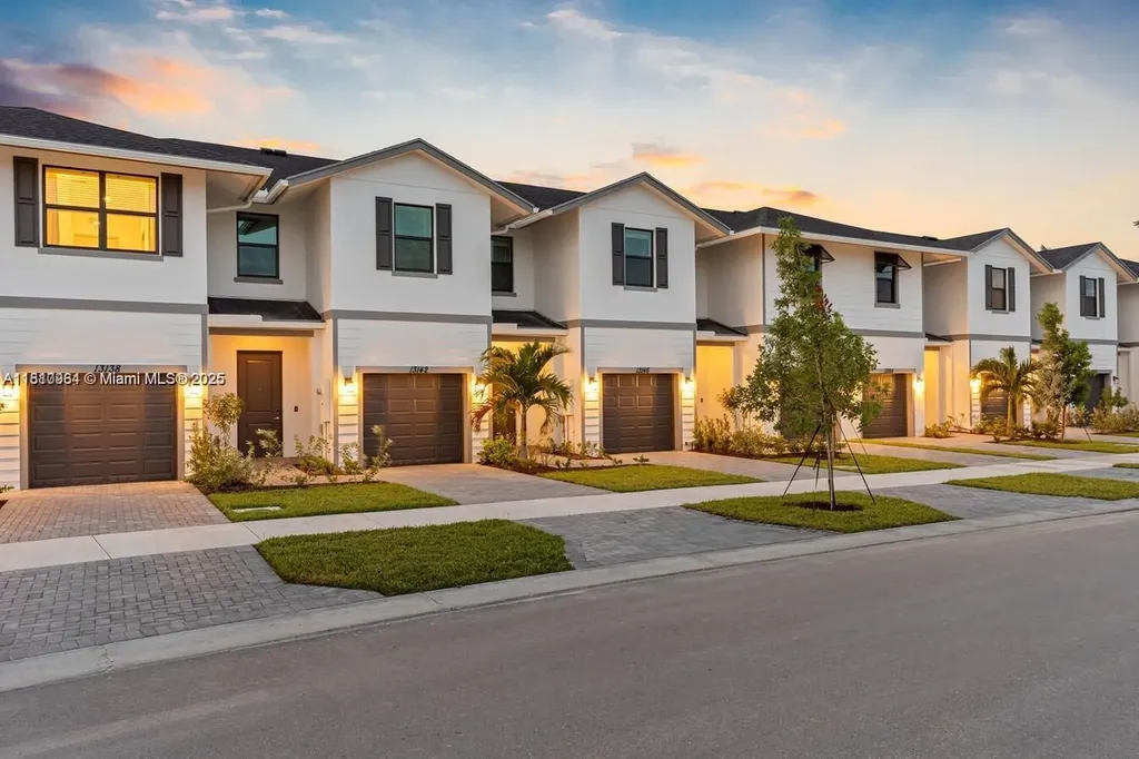 13138 Valletta Way Port St. Lucie FL 34987
