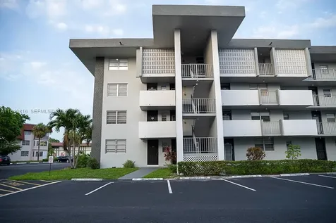 2861 NW 47th Terrace Lauderdale Lakes FL 33313