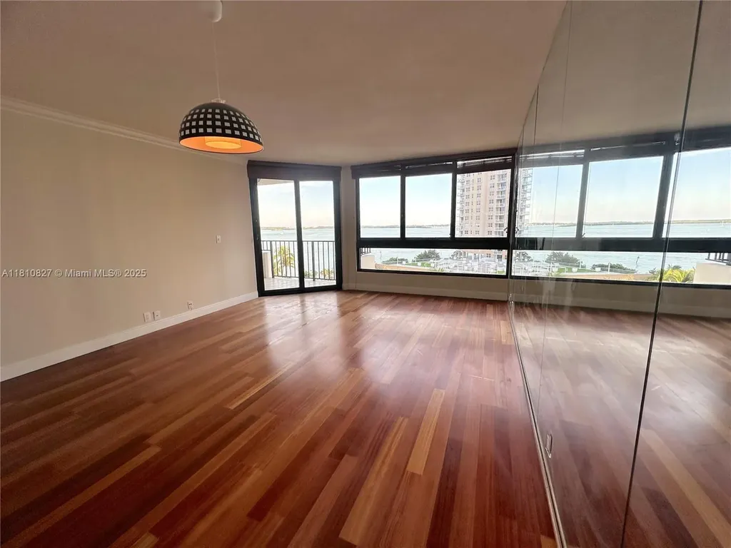 520 Brickell Key Drive Miami FL 33131