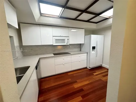 520 Brickell Key Drive Miami FL 33131