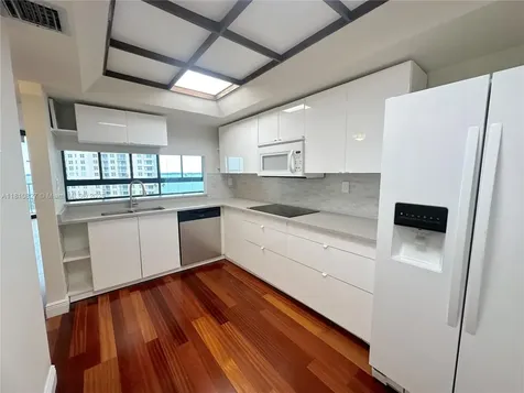 520 Brickell Key Drive Miami FL 33131