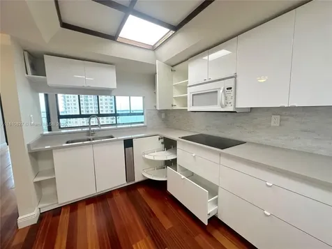 520 Brickell Key Drive Miami FL 33131