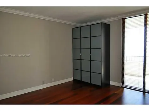 520 Brickell Key Drive Miami FL 33131