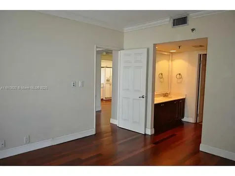 520 Brickell Key Drive Miami FL 33131