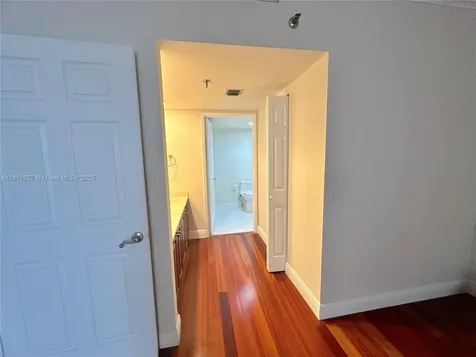 520 Brickell Key Drive Miami FL 33131