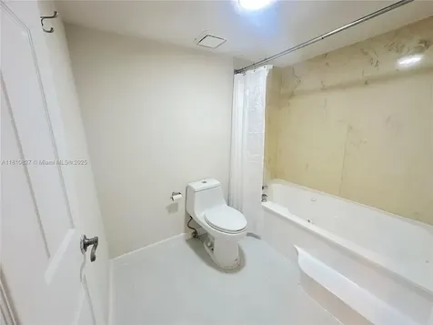 520 Brickell Key Drive Miami FL 33131