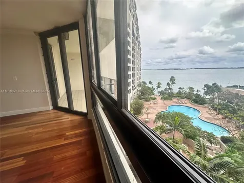 520 Brickell Key Drive Miami FL 33131