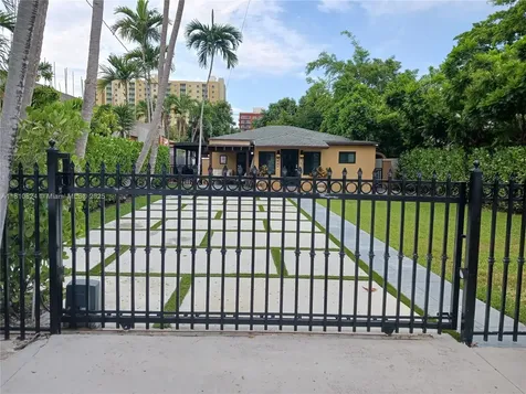 3429 SW 23rd Terrace Miami FL 33145