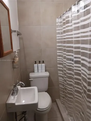 3429 SW 23rd Terrace Miami FL 33145
