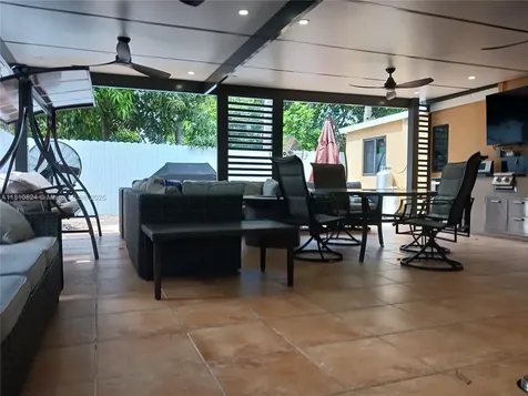3429 SW 23rd Terrace Miami FL 33145