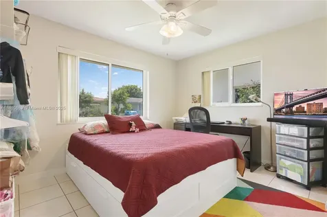 5723 NW 69th Avenue Tamarac FL 33321