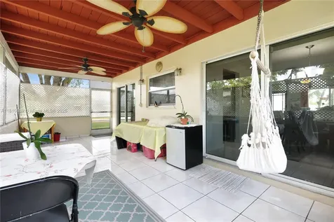 5723 NW 69th Avenue Tamarac FL 33321