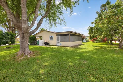 5723 NW 69th Avenue Tamarac FL 33321