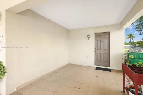 5723 NW 69th Avenue Tamarac FL 33321
