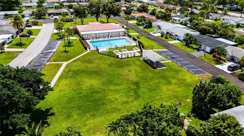 5723 NW 69th Avenue Tamarac FL 33321
